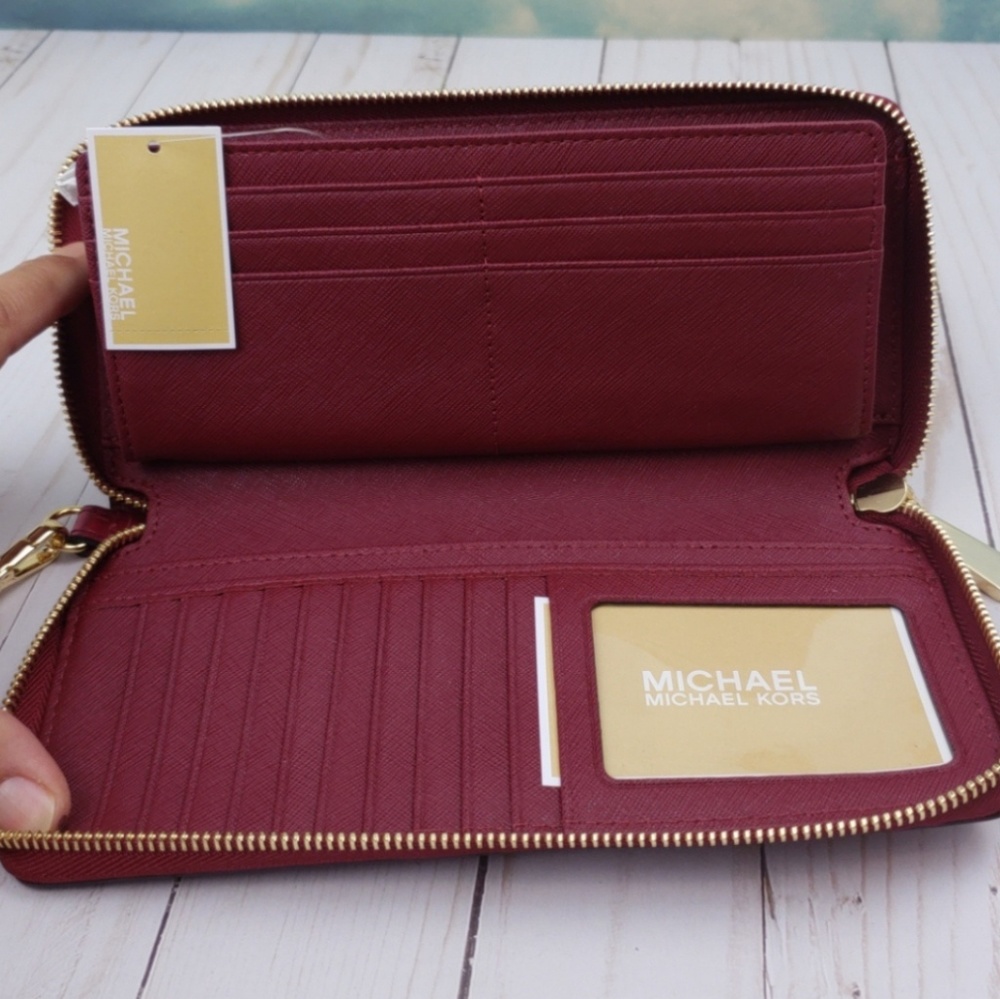 Michael Kors Continental Wallet Wristlet - Picture 5 of 8